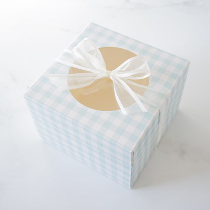 bakery box with window in blue