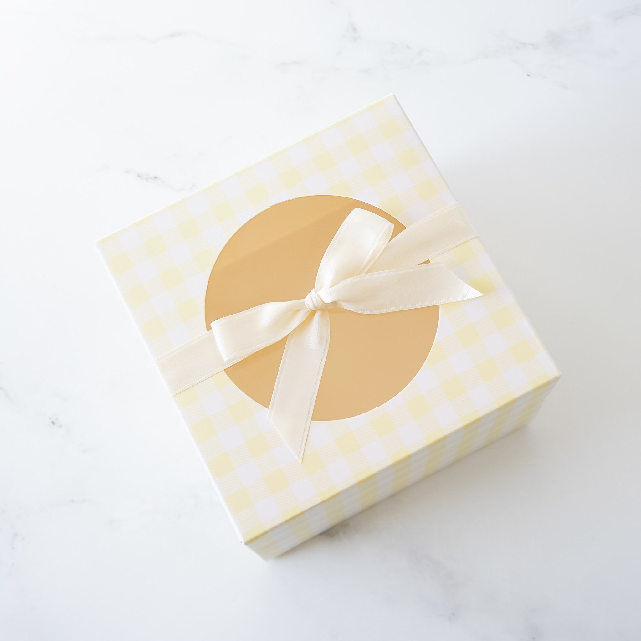 cookie box with window in yellow and white