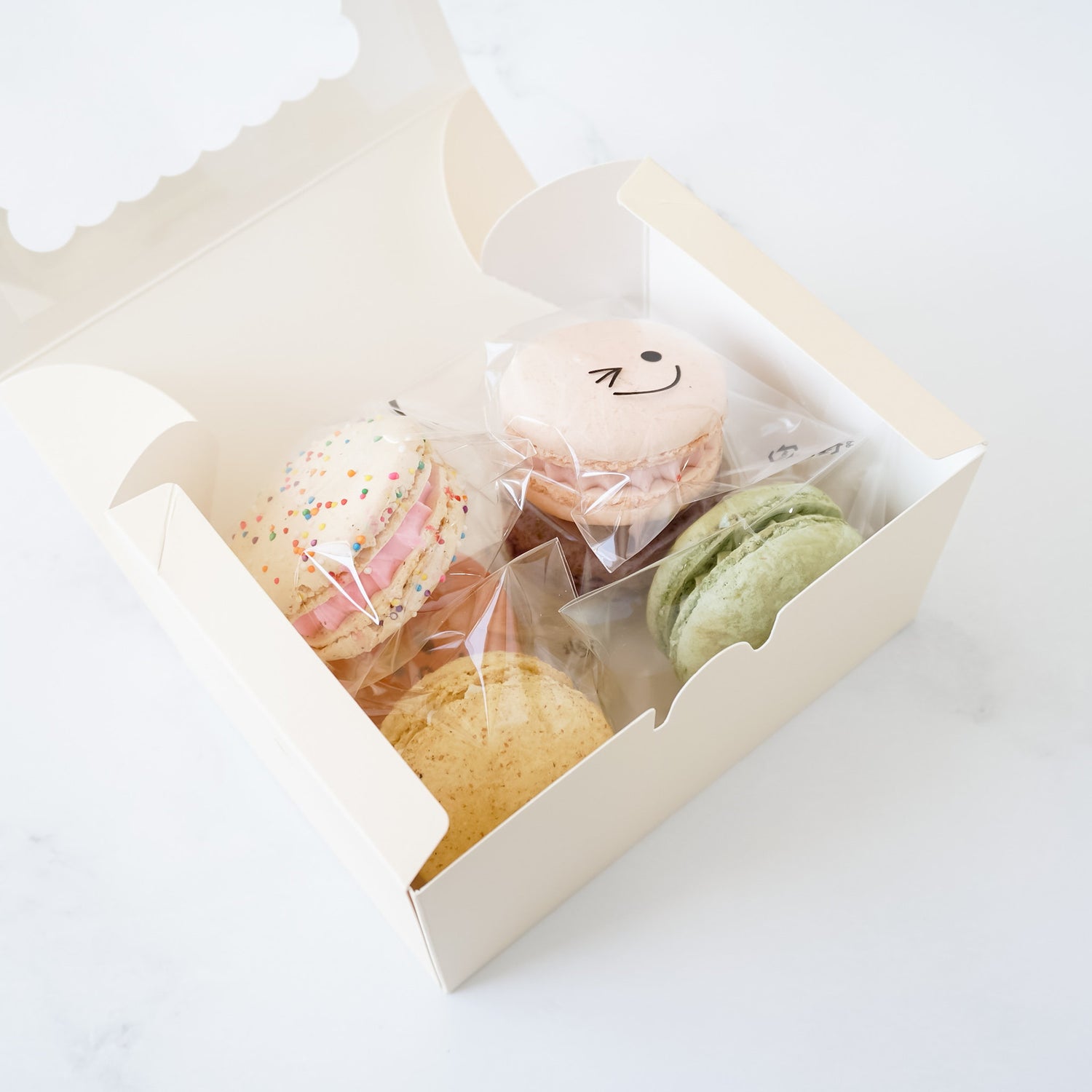 macaron box with window in ivory