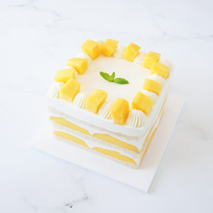 mango cake with fresh cream