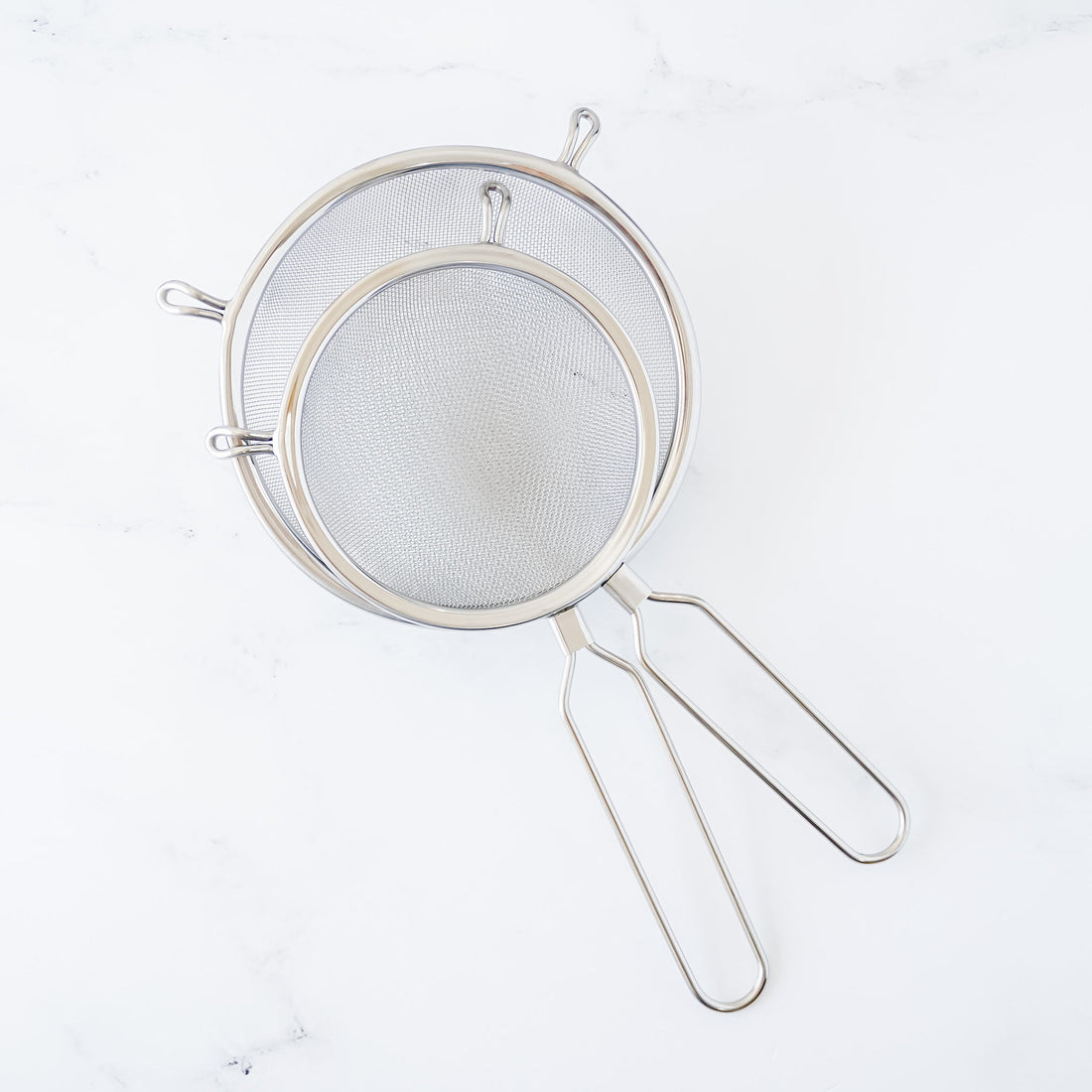 stainless steel mesh sieve in 15cm and 19cm